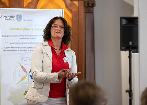 Prof. Dr. Natascha Oppelt